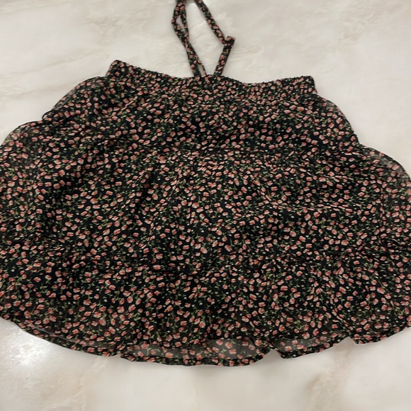 Sienna Sky Womens’ Black Floral Ruffled Skirt-Size Small - Picture 2 of 6